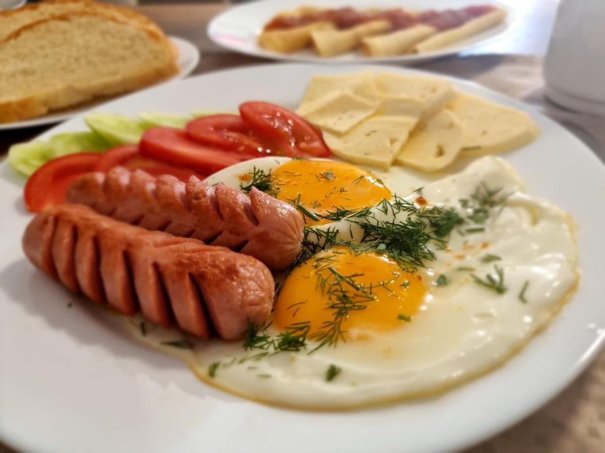 Girgola Bed & Breakfast Mestia Ngoại thất bức ảnh